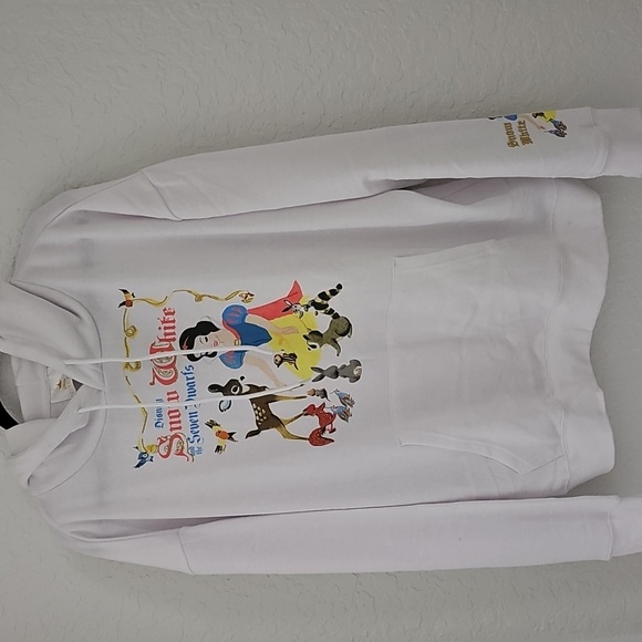 Disney Tops - NWT Disney Snow and The Seven Dwarfs White Fleece Hoodie